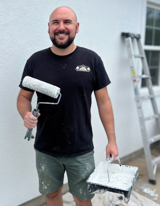 Sean Barriga Painting a Local Orlando Residence